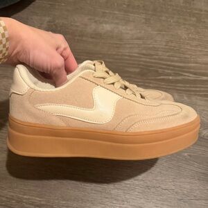 Lucky Step Women's Beige and White Sneakers